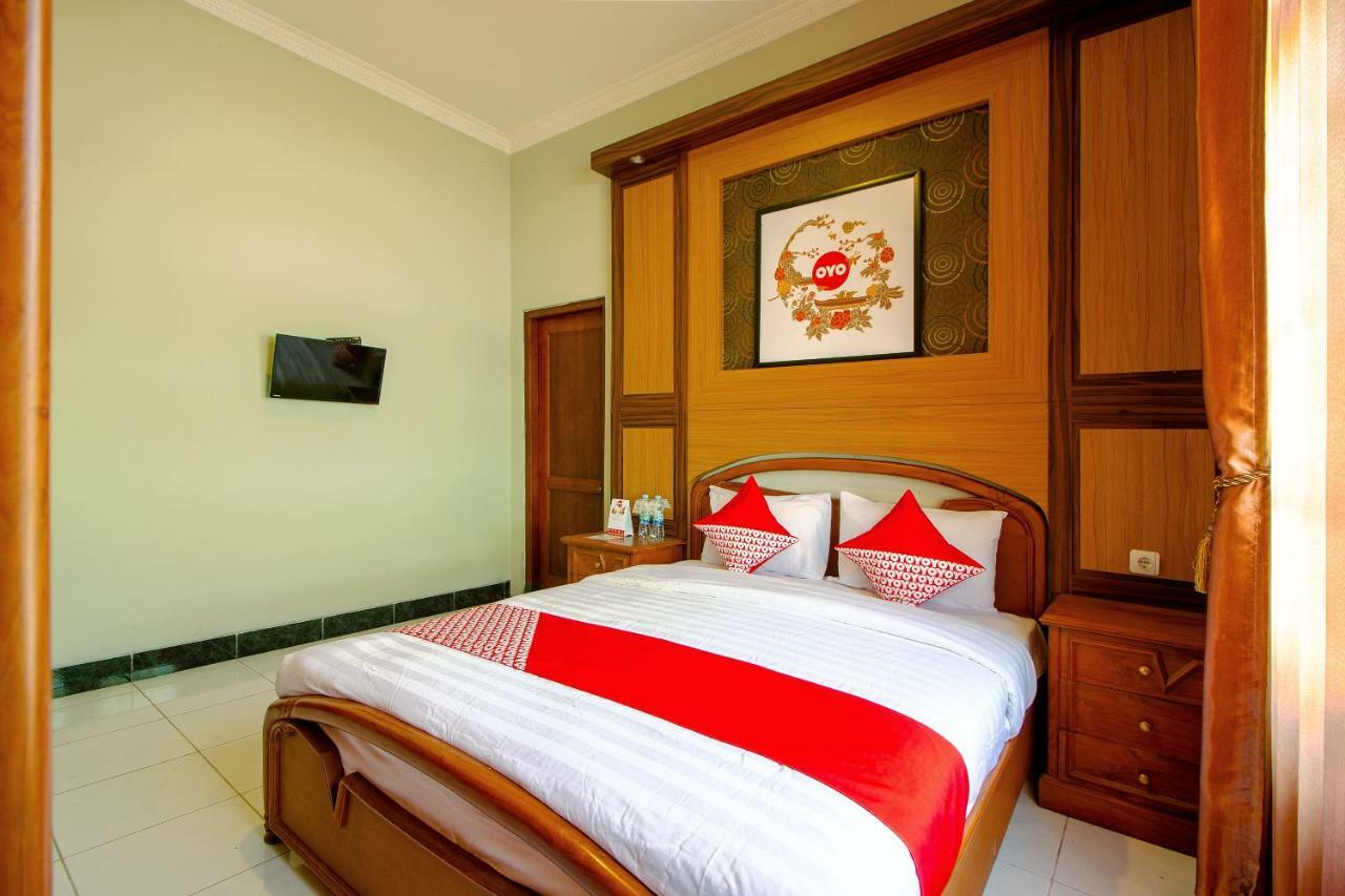Oyo 1195 The Doctor'S Guest House Syariah Kejayan Екстериор снимка